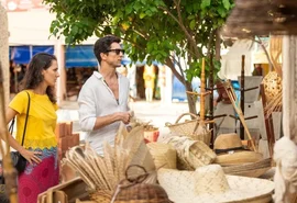 Mercados, feiras e shoppings populares mantém horário de funcionamento normal neste sábado (16)