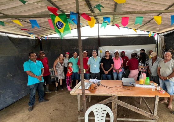 Sescoop-AL orienta agricultores com ação sobre cooperativismo em Branquinha