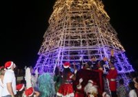 Emoção e muita alegria marcam “acender das luzes natalinas” do Centro Histórico, em Marechal Deodoro