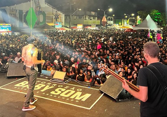 Público lota a Avenida no 1° dia do Forró para Nossa Gente, em Viçosa