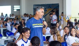 Programa idealizado por Rafael Brito começa a pagar benefícios a estudantes