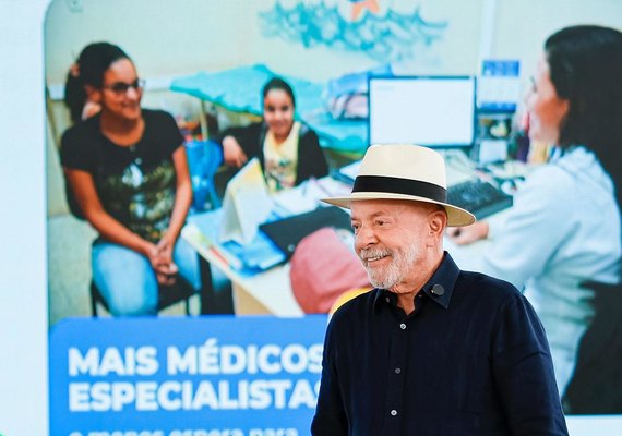 Lula responsabiliza família Bolsonaro por pressão dos EUA sobre Pix e taxação