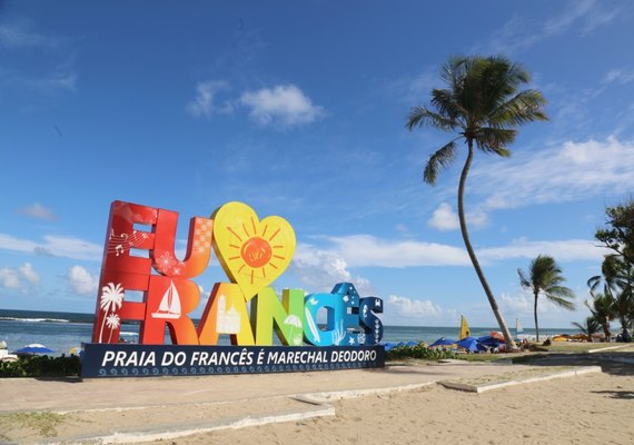 Praia do Francês permanece como destino turístico em alta no litoral alagoano
