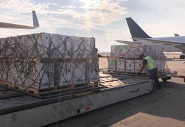 Brasil recebeu hoje (9) quase 2 milhões de doses da Pfizer
