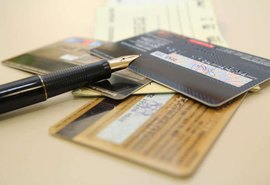 Compras com cartões crescem 14,1% no primeiro trimestre, diz Abecs