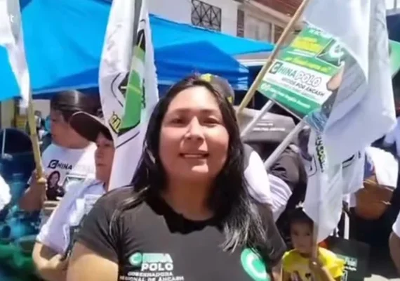Jornalista e candidata é morta a tiros durante ato de campanha no Peru