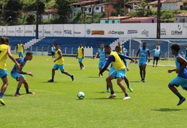 Didira sente a coxa e está fora do jogo contra o São Paulo