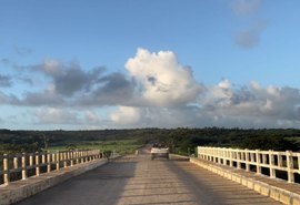 Ponte que liga Penedo a Coruripe foi recuperada e tráfego na área está liberado