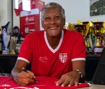 Após internação por AVC, Joãozinho Paulista recebe alta e segue recuperação em casa