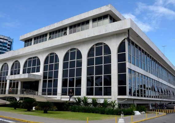 Saiba quem são os 9 candidatos a vaga de conselheiro do Tribunal de Contas