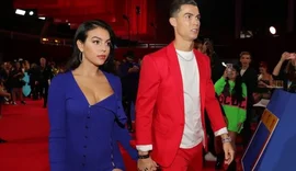 Cristiano Ronaldo anuncia morte de um dos filhos gêmeos