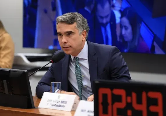 MDB terá chapa para fazer de três a quatro federais em AL, diz deputado
