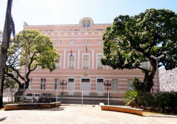 Dois “novos deputados” devem assumir vaga na Assembleia Legislativa de AL nos próximos dias