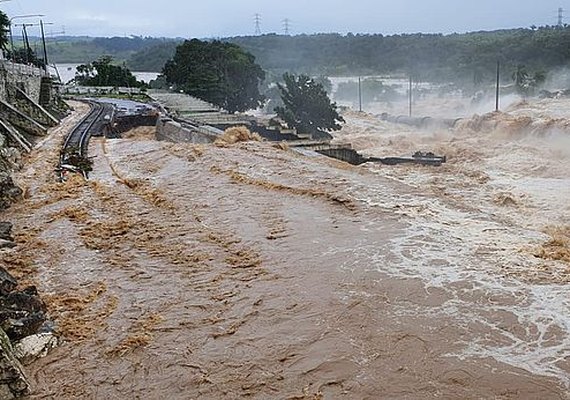 Após transbordamento do Rio Mundaú, Prefeitura decreta estado de emergência em Rio Largo