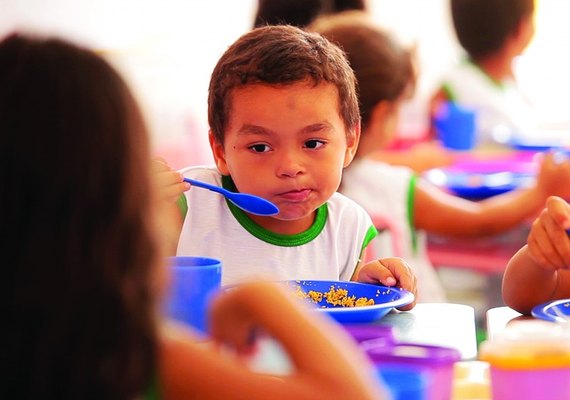 Estudantes da Rede Municipal receberão cestas básicas