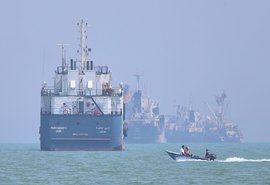 Representante russo alerta para 'novo tsunami' de crise energética no estreito de Ormuz