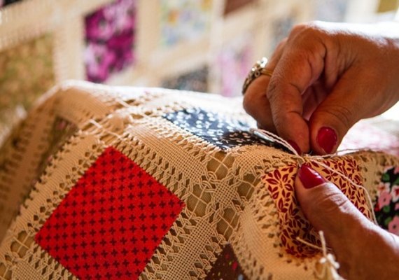 Workshop do programa Alagoas feita à mão é realizado para artesãos penedenses