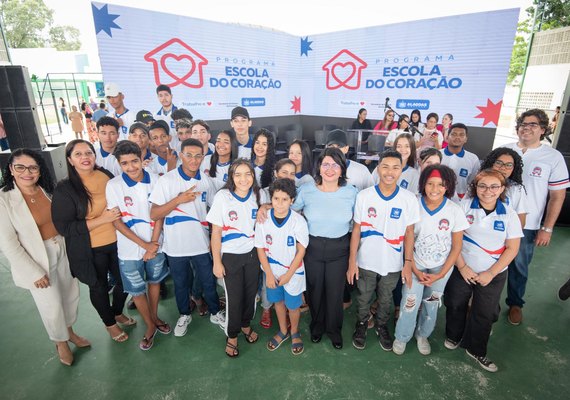 Governador assina ordem de serviço para construção de uma nova escola em Carneiros nesta sexta