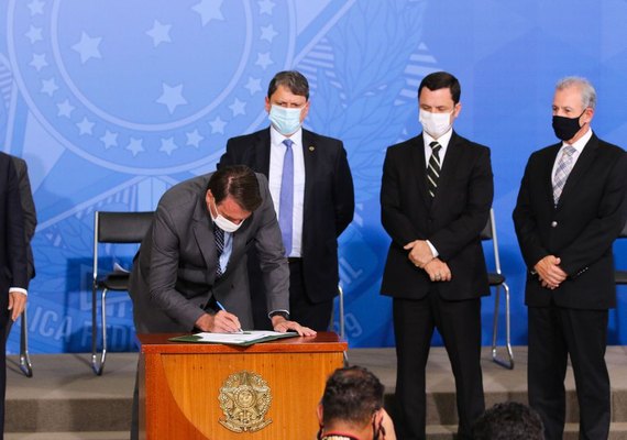 Governo Federal lança programa para ampliar renda de caminhoneiros