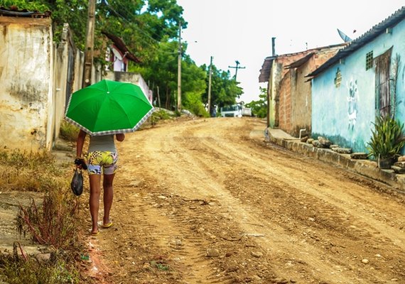 Acesso à comunidade Sovaco da Ovelha é recuperado em Penedo