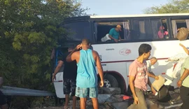 Grave acidente entre dois ônibus deixa mortos e feridos na BR-316, em Floresta