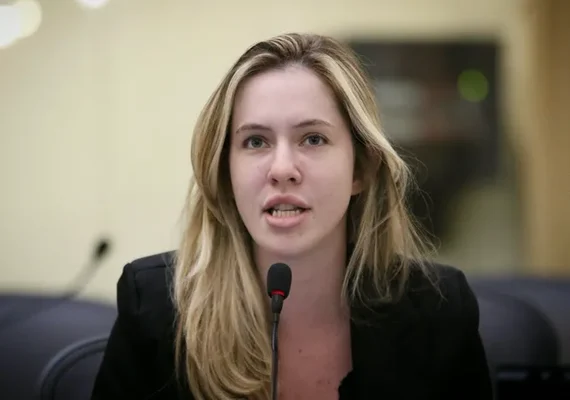 Cibele Moura propõe campanha de conscientização para emissão de RG em recém-nascidos após caso Ana Beatriz