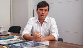 “Sem contrato” monitores devem ficar sem receber janeiro: decisão afeta 3 mil professores