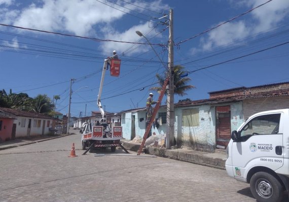 Conjunto Freitas Neto ganha 129 novas luminárias de LED