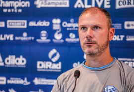CSA anuncia saída de Vinicius Bergantin do comando técnico