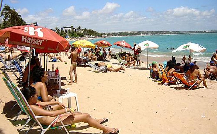 Sete trechos alagoanos estão impróprios para banho, afirma o IMA