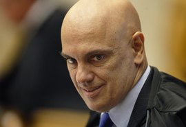 Alexandre de Moraes manda bloquear contas de pessoas e empresas ligadas a atos antidemocráticos