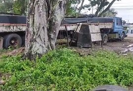 Motorista que vive na própria carreta abandonada em Maceió sonha em voltar à terra natal