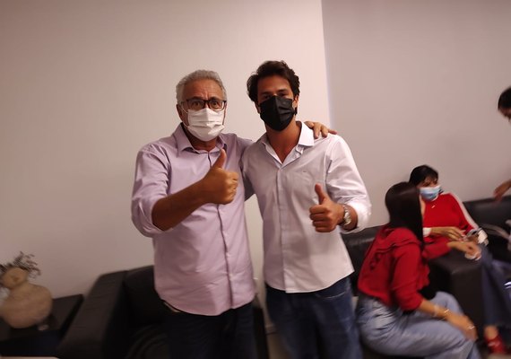 Deputado Breno Albuquerque se filia ao MDB Alagoas; veja vídeo