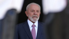 Lula sanciona lei que proíbe descontos automáticos em benefícios do INSS