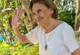 Família de Laura Cardoso marca missa de sétimo dia aberta ao público em SP