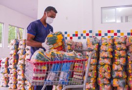 Escolas de Maceió recebem kits merenda para entregar a alunos matriculados
