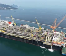Petrobras antecipa plataforma e aumenta produção de petróleo no Brasil