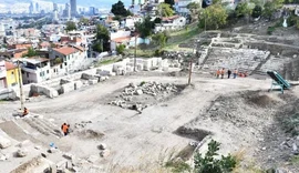 Arqueólogos descobrem mosaico com 'nó de Salomão' em antiga cidade de Esmirna