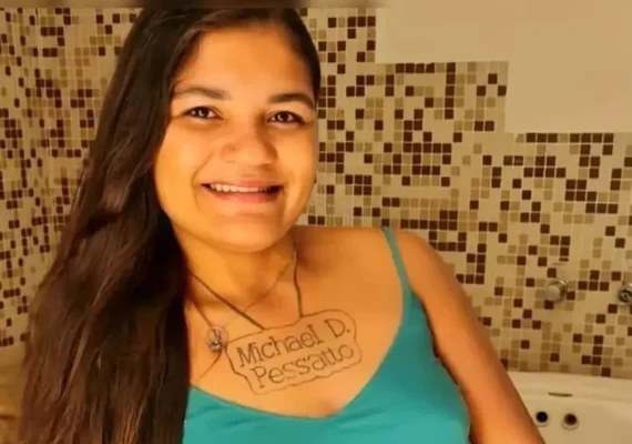 Justiça Eleitoral determina que PT filie atriz pornô