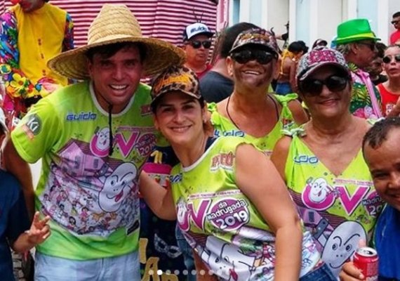 Prefeito Marcius Beltrão cai na folia das prévias carnavalescas