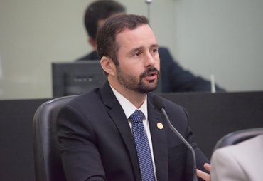 Bruno Toledo pode herdar vaga no TCE de Fernando Toledo, seu pai