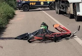 Ciclista de 77 anos morre após acidente com caminhão na BR-316