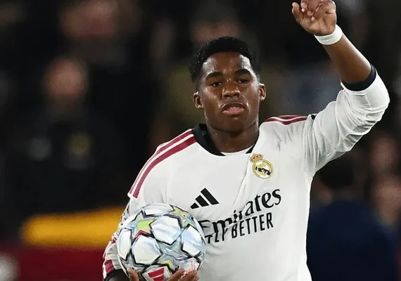 Endrick pode ser titular no Real Madrid em clássico contra Barcelona