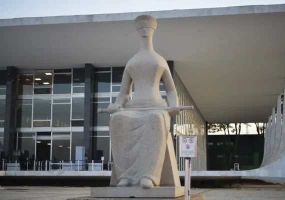 STF publica acórdão que mantém condenação de Bolsonaro por trama golpista