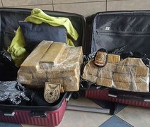 PF prende mulher com 22kg de maconha no Aeroporto Zumbi dos Palmares