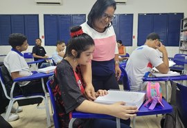 Paulo Dantas anuncia bonificação de R$ 90 milhões para servidores da Educação