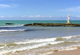 Jovem é atacado por quatro homens na Praia da Sereia