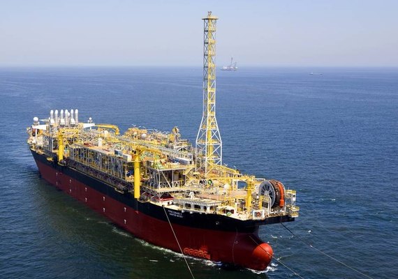 Petrobras recebe dia 14 navio-tanque para operar na Bacia de Santos