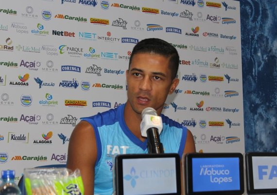 Bueno diz que grupo não ficou abalado com proposta do Ceará por Argel