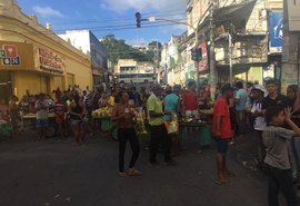 Ambulantes confrontam Guarda Municipal em protesto no Centro